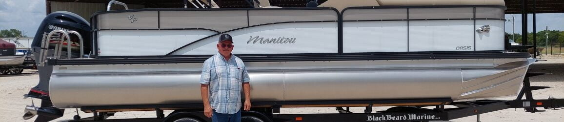 Bill, his dog and a Manitou Pontoon 1
